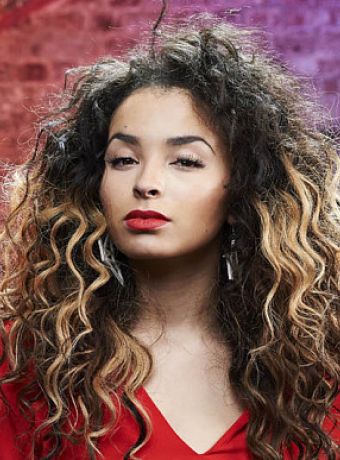 Ella Eyre